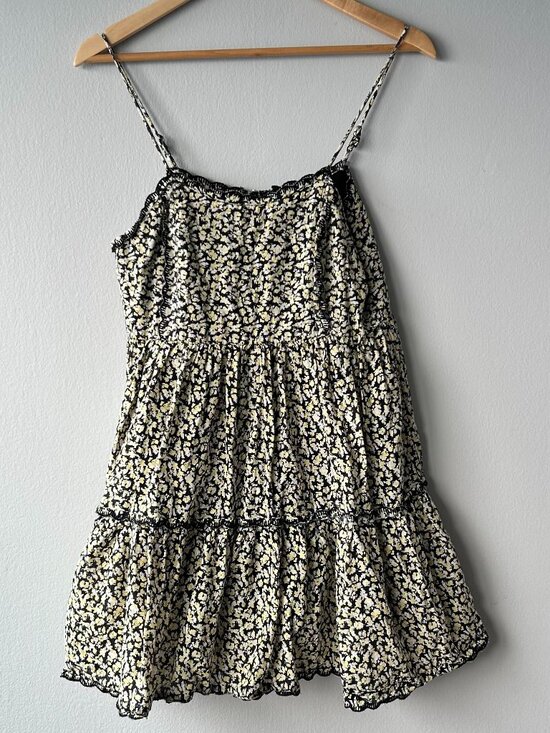 Urban Outfitters Dresses & Skirts - Urban Outfitters Hanna Floral Tiered Babydoll Mini Dress Yellow Black S